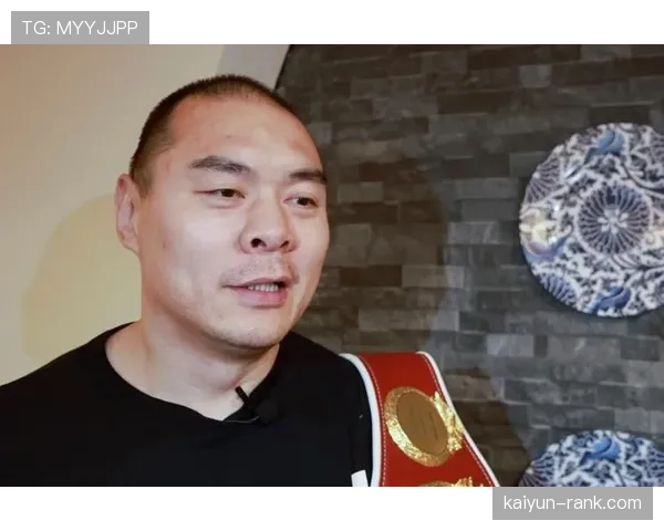 群里有人发张志磊逛菜场的短视频，看完我竟然分不清他是拳王还是隔壁大叔